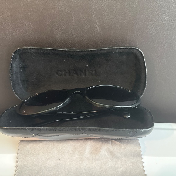 Chanel Vintage Designer Sunglasses - Picture 4 of 4